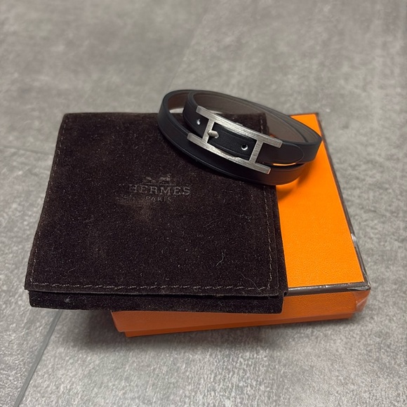 Like New; In Box Authentic Hermes BeHapi Double Tour Leather Bracelet